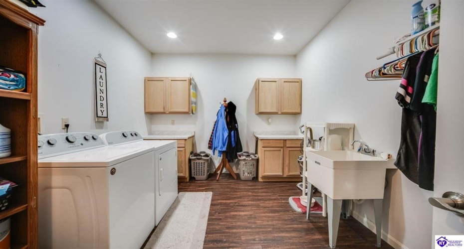 Ashby Lane, Custer, Kentucky 40115, ,2 BathroomsBathrooms,For Sale,Ashby Lane,HK24004028