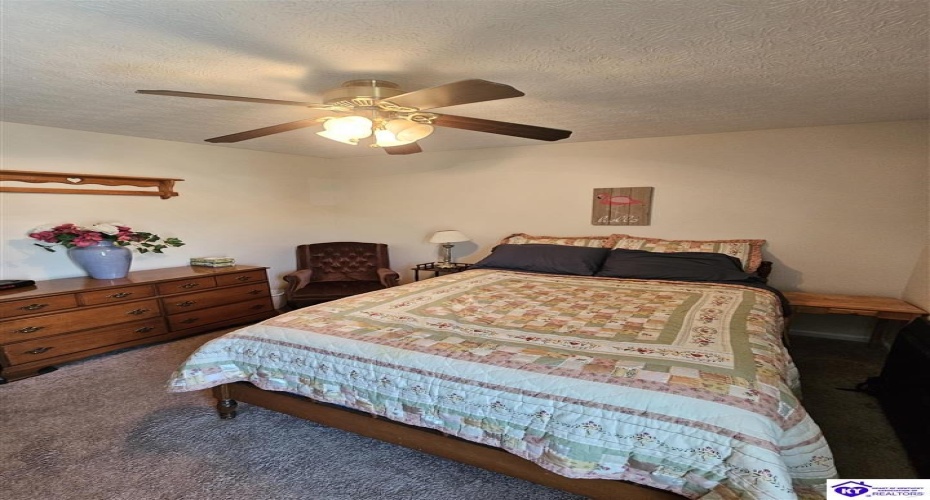 Scenic Drive, Radcliff, Kentucky 40160, ,3 BathroomsBathrooms,For Sale,Scenic Drive,HK24004030