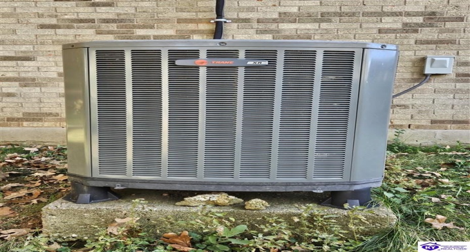 Scenic Drive, Radcliff, Kentucky 40160, ,3 BathroomsBathrooms,For Sale,Scenic Drive,HK24004030