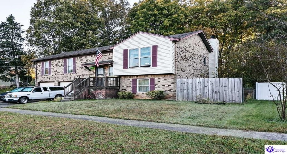 Scenic Drive, Radcliff, Kentucky 40160, ,3 BathroomsBathrooms,For Sale,Scenic Drive,HK24004030