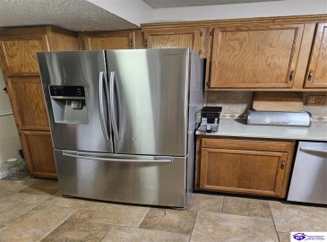 Scenic Drive, Radcliff, Kentucky 40160, ,3 BathroomsBathrooms,For Sale,Scenic Drive,HK24004030