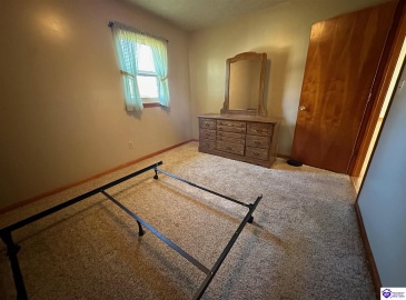 Valley Drive, Greensburg, Kentucky 42743, ,1 BathroomBathrooms,For Sale,Valley Drive,HK24004034