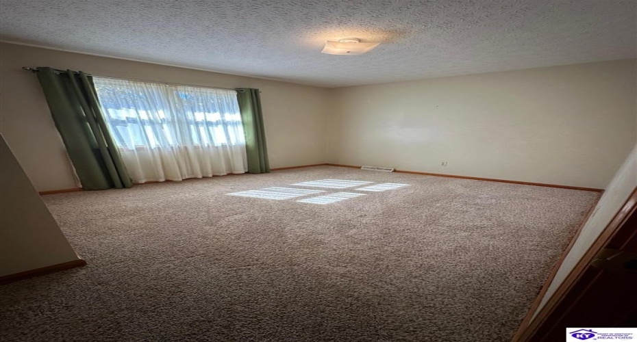 Valley Drive, Greensburg, Kentucky 42743, ,1 BathroomBathrooms,For Sale,Valley Drive,HK24004034