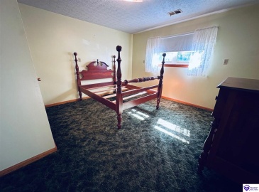 Valley Drive, Greensburg, Kentucky 42743, ,1 BathroomBathrooms,For Sale,Valley Drive,HK24004034