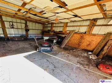 Valley Drive, Greensburg, Kentucky 42743, ,1 BathroomBathrooms,For Sale,Valley Drive,HK24004034