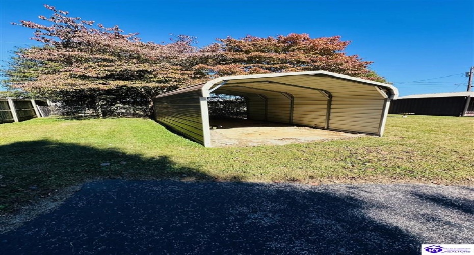 Valley Drive, Greensburg, Kentucky 42743, ,1 BathroomBathrooms,For Sale,Valley Drive,HK24004034