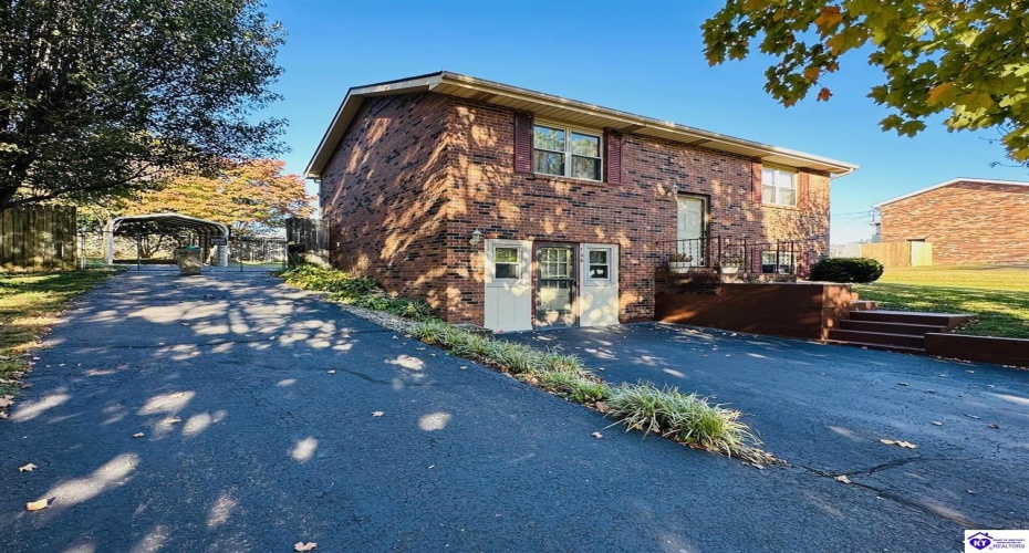 Valley Drive, Greensburg, Kentucky 42743, ,1 BathroomBathrooms,For Sale,Valley Drive,HK24004034