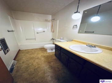 Valley Drive, Greensburg, Kentucky 42743, ,1 BathroomBathrooms,For Sale,Valley Drive,HK24004034