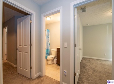 Fox Ridge Road, Radcliff, Kentucky 40160, ,3 BathroomsBathrooms,For Sale,Fox Ridge Road,HK24004041