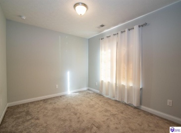 Fox Ridge Road, Radcliff, Kentucky 40160, ,3 BathroomsBathrooms,For Sale,Fox Ridge Road,HK24004041