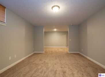 Fox Ridge Road, Radcliff, Kentucky 40160, ,3 BathroomsBathrooms,For Sale,Fox Ridge Road,HK24004041