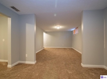 Fox Ridge Road, Radcliff, Kentucky 40160, ,3 BathroomsBathrooms,For Sale,Fox Ridge Road,HK24004041