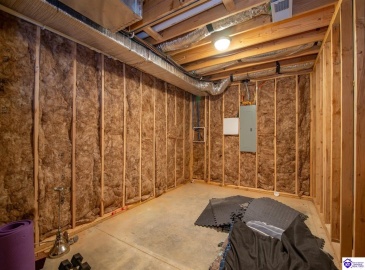 Fox Ridge Road, Radcliff, Kentucky 40160, ,3 BathroomsBathrooms,For Sale,Fox Ridge Road,HK24004041