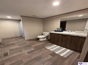 Jennings Knob Road, Vine Grove, Kentucky 40175, ,2 BathroomsBathrooms,For Sale,Jennings Knob Road,HK24004042