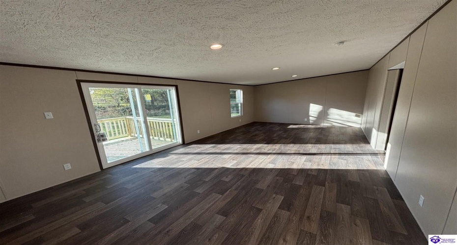 Jennings Knob Road, Vine Grove, Kentucky 40175, ,2 BathroomsBathrooms,For Sale,Jennings Knob Road,HK24004042