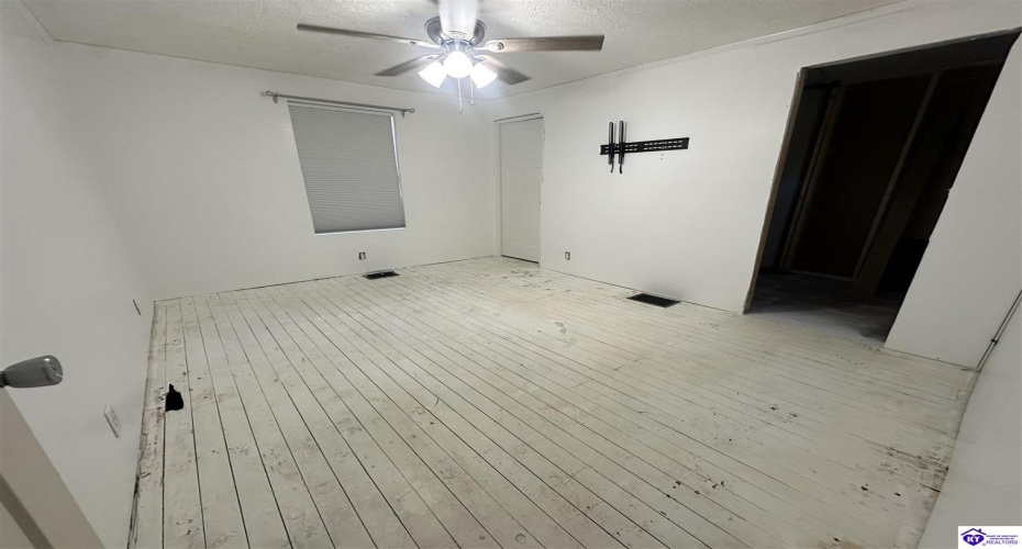 Vine Street, Radcliff, Kentucky 40160, ,1 BathroomBathrooms,For Sale,Vine Street,HK24004047