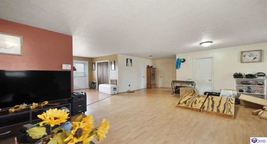 Blair Road, Cave City, Kentucky 42127, ,2 BathroomsBathrooms,For Sale,Blair Road,HK24004048