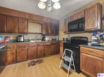 Blair Road, Cave City, Kentucky 42127, ,2 BathroomsBathrooms,For Sale,Blair Road,HK24004048