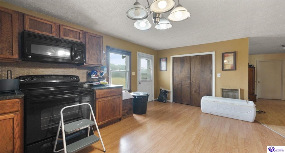 Blair Road, Cave City, Kentucky 42127, ,2 BathroomsBathrooms,For Sale,Blair Road,HK24004048