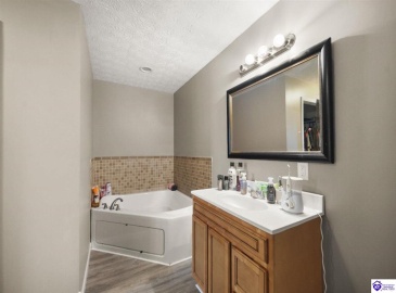 Blair Road, Cave City, Kentucky 42127, ,2 BathroomsBathrooms,For Sale,Blair Road,HK24004048