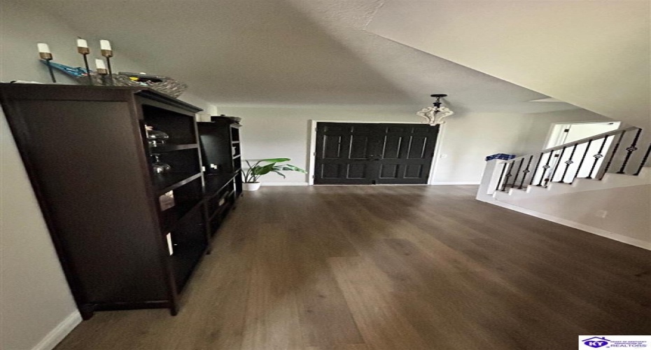 Hawkins Road, Hodgenville, Kentucky 42748, ,4 BathroomsBathrooms,For Sale,Hawkins Road,HK24001460