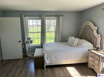 Hawkins Road, Hodgenville, Kentucky 42748, ,4 BathroomsBathrooms,For Sale,Hawkins Road,HK24001460