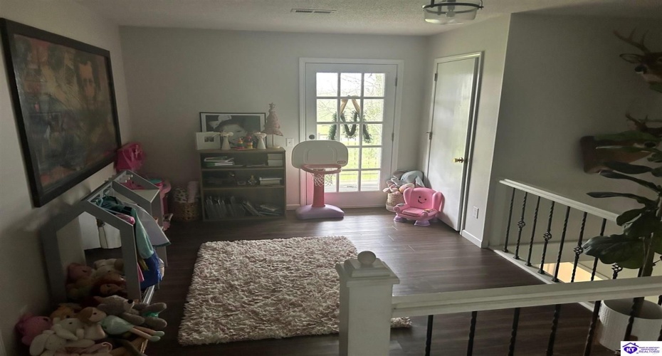 Hawkins Road, Hodgenville, Kentucky 42748, ,4 BathroomsBathrooms,For Sale,Hawkins Road,HK24001460