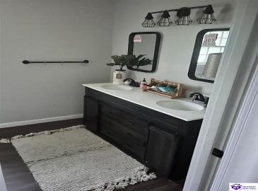 Hawkins Road, Hodgenville, Kentucky 42748, ,4 BathroomsBathrooms,For Sale,Hawkins Road,HK24001460