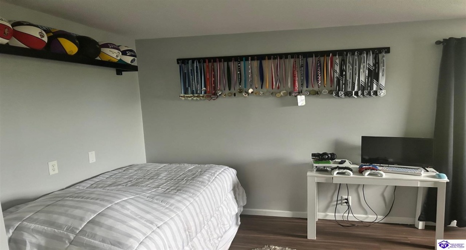 Hawkins Road, Hodgenville, Kentucky 42748, ,4 BathroomsBathrooms,For Sale,Hawkins Road,HK24001460