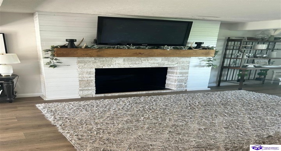 Hawkins Road, Hodgenville, Kentucky 42748, ,4 BathroomsBathrooms,For Sale,Hawkins Road,HK24001460