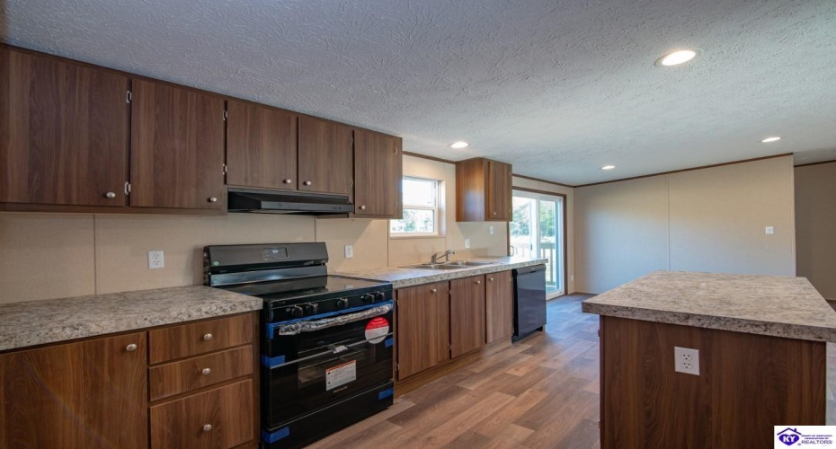 Eagles Nest Road, Ekron, Kentucky 40117, ,2 BathroomsBathrooms,For Sale,Eagles Nest Road,HK24003547