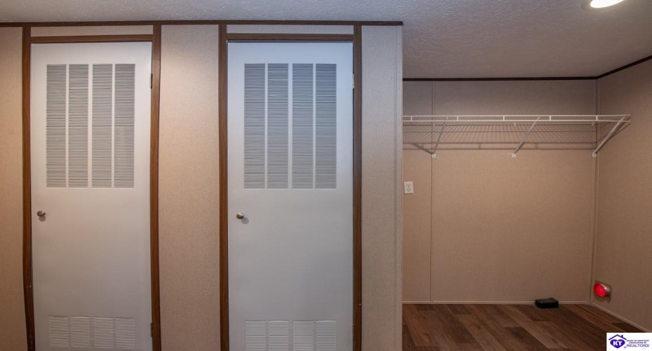 Eagles Nest Road, Ekron, Kentucky 40117, ,2 BathroomsBathrooms,For Sale,Eagles Nest Road,HK24003547