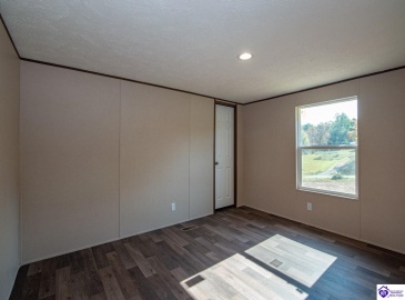 Eagles Nest Road, Ekron, Kentucky 40117, ,2 BathroomsBathrooms,For Sale,Eagles Nest Road,HK24003547