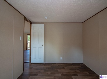 Eagles Nest Road, Ekron, Kentucky 40117, ,2 BathroomsBathrooms,For Sale,Eagles Nest Road,HK24003547