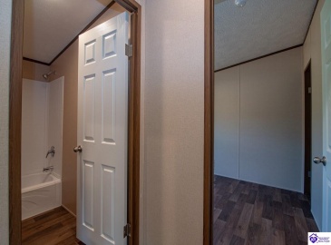 Eagles Nest Road, Ekron, Kentucky 40117, ,2 BathroomsBathrooms,For Sale,Eagles Nest Road,HK24003547