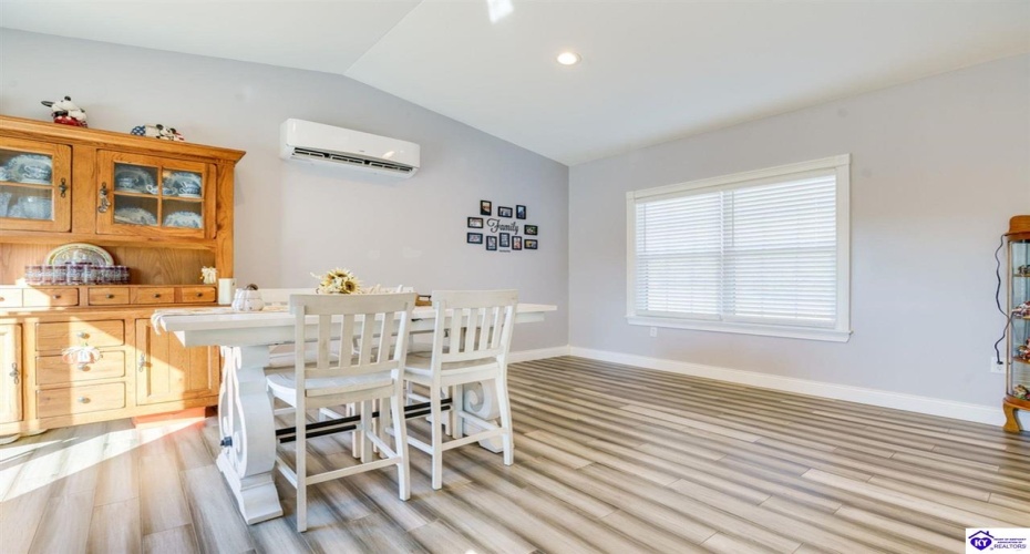 Sunbeam Road, Leitchfield, Kentucky 42754, ,2 BathroomsBathrooms,For Sale,Sunbeam Road,HK24004053