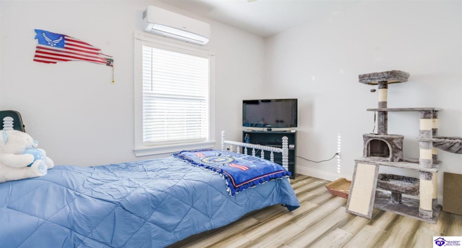 Sunbeam Road, Leitchfield, Kentucky 42754, ,2 BathroomsBathrooms,For Sale,Sunbeam Road,HK24004053