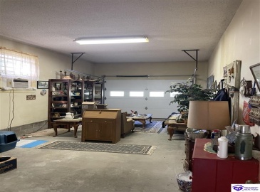 Battle Training Road, Elizabethtown, Kentucky 42701-6110, ,2 BathroomsBathrooms,For Sale,Battle Training Road,HK24004057