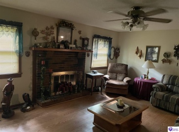 Battle Training Road, Elizabethtown, Kentucky 42701-6110, ,2 BathroomsBathrooms,For Sale,Battle Training Road,HK24004057