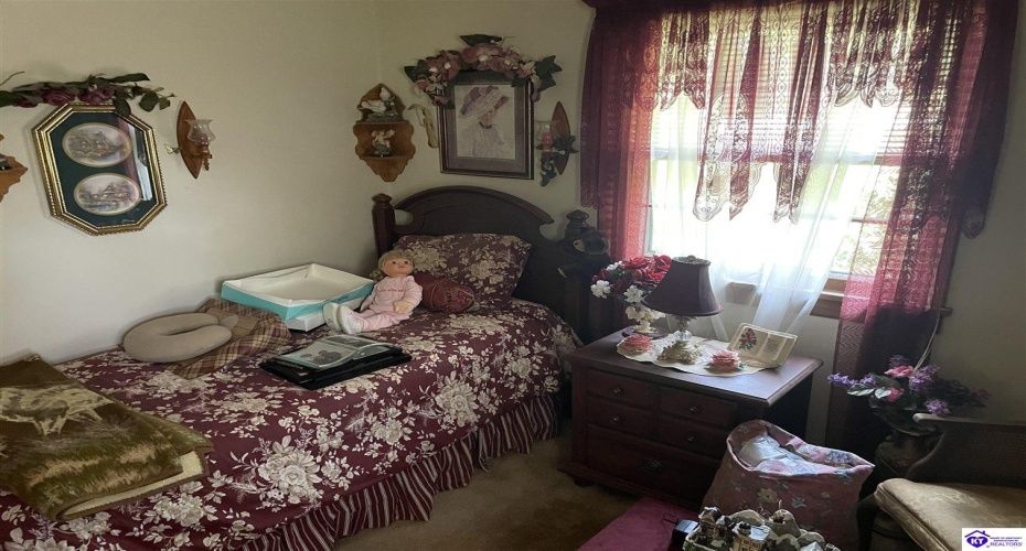 Battle Training Road, Elizabethtown, Kentucky 42701-6110, ,2 BathroomsBathrooms,For Sale,Battle Training Road,HK24004057