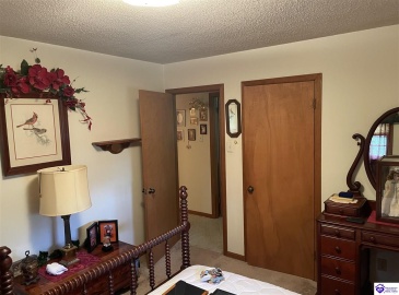 Battle Training Road, Elizabethtown, Kentucky 42701-6110, ,2 BathroomsBathrooms,For Sale,Battle Training Road,HK24004057