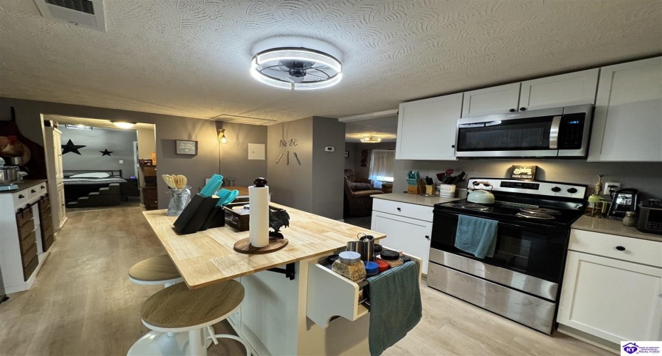 Berryman Road, Brandenburg, Kentucky 40108, ,1 BathroomBathrooms,For Sale,Berryman Road,HK24004058