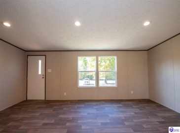 Dixie Highway, Upton, Kentucky 42784, ,2 BathroomsBathrooms,For Sale,Dixie Highway,HK24004061