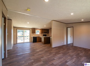 Dixie Highway, Upton, Kentucky 42784, ,2 BathroomsBathrooms,For Sale,Dixie Highway,HK24004061