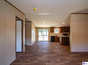 Dixie Highway, Upton, Kentucky 42784, ,2 BathroomsBathrooms,For Sale,Dixie Highway,HK24004061