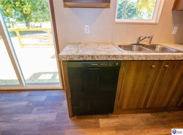 Dixie Highway, Upton, Kentucky 42784, ,2 BathroomsBathrooms,For Sale,Dixie Highway,HK24004061