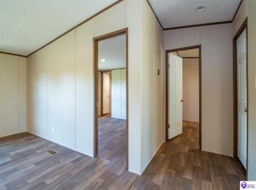 Dixie Highway, Upton, Kentucky 42784, ,2 BathroomsBathrooms,For Sale,Dixie Highway,HK24004061