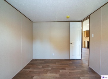 Dixie Highway, Upton, Kentucky 42784, ,2 BathroomsBathrooms,For Sale,Dixie Highway,HK24004061