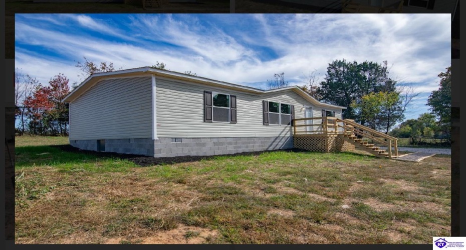 Dixie Highway, Upton, Kentucky 42784, ,2 BathroomsBathrooms,For Sale,Dixie Highway,HK24004065