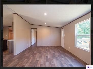 Dixie Highway, Upton, Kentucky 42784, ,2 BathroomsBathrooms,For Sale,Dixie Highway,HK24004065